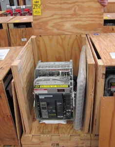 BREAKER, CIRCUIT, 600 FRAME AMP RATING, MASTERPACT NT 08N1 KIND, 3 POLE, 480 VOLT RATING SQUARE D DIRECT REPLACEMENT FOR 1E ABB K-600S INCLUDES ONE NEW 18" DOOR, MOUNTS USING EXISTING HINGES > CONTINUOUS CURRENT: 600A > INTERRUPTING RATING: 30KA @ 535 VAC > 125VDC OPERATED > MICROLOGIC TRIP UNIT 5.0A > 250A SENSOR > 250A SENSOR PLUG > 18" DOOR, PART # NLI-NT08N1-LISB8-EODC-SR-001 (W-44) LOADING & HANDLING FEE $15-